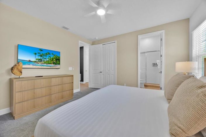 Image No.19-5 Bed Property for sale