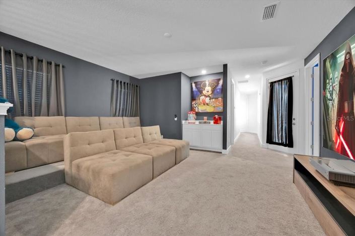 Image No.22-5 Bed Property for sale