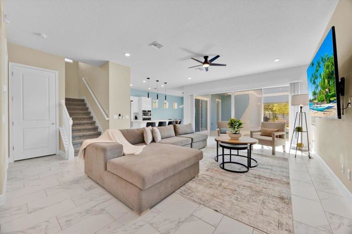 Image No.4-5 Bed Property for sale