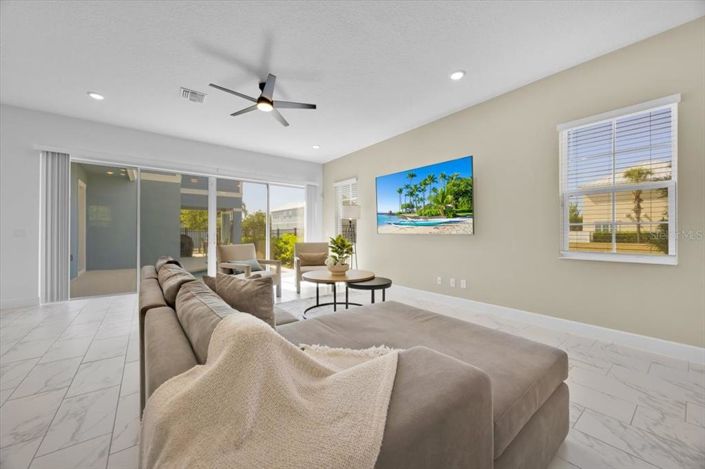 Image No.5-5 Bed Property for sale