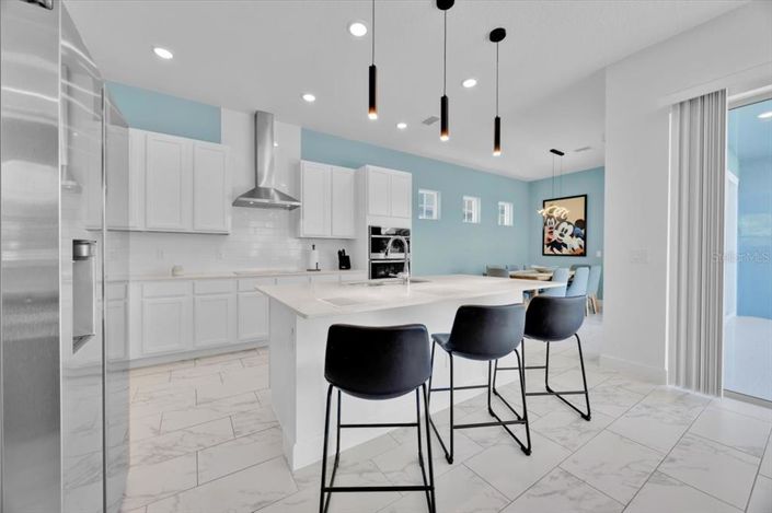 Image No.9-5 Bed Property for sale