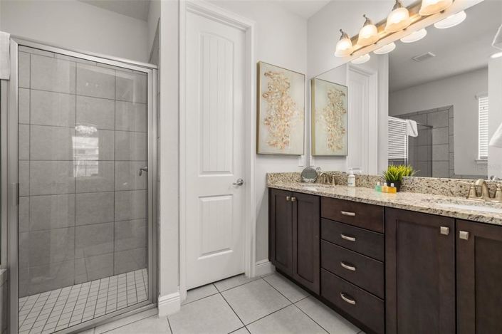 Image No.24-8 Bed Property for sale