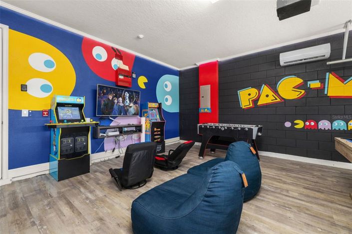 Image No.3-8 Bed Property for sale