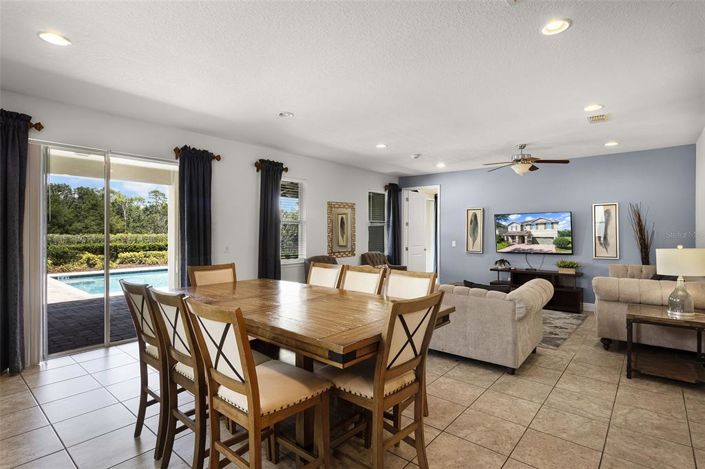 Image No.11-8 Bed Property for sale