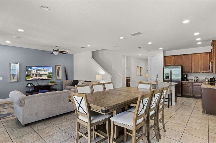 Image No.12-8 Bed Property for sale