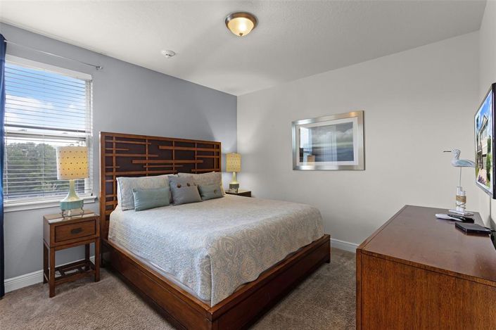 Image No.30-8 Bed Property for sale