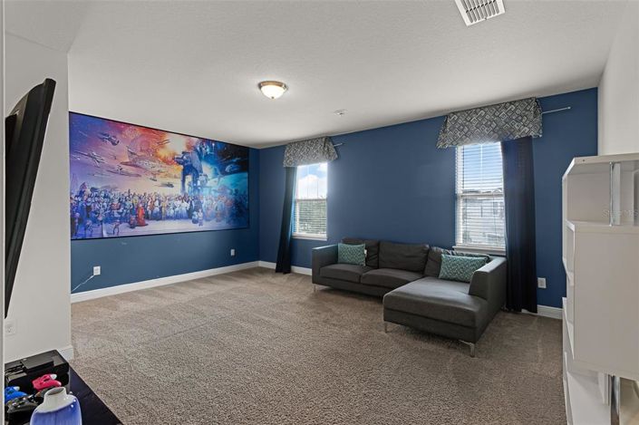 Image No.34-8 Bed Property for sale