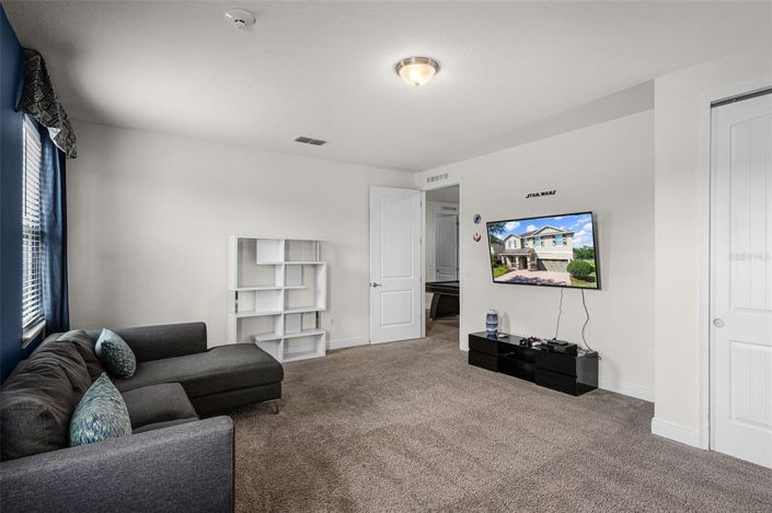 Image No.35-8 Bed Property for sale