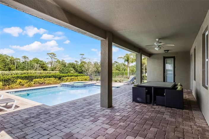 Image No.38-8 Bed Property for sale