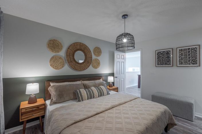 Image No.23-6 Bed Property for sale