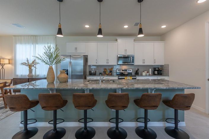 Image No.32-6 Bed Property for sale