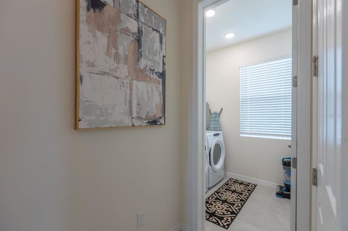 Image No.41-6 Bed Property for sale