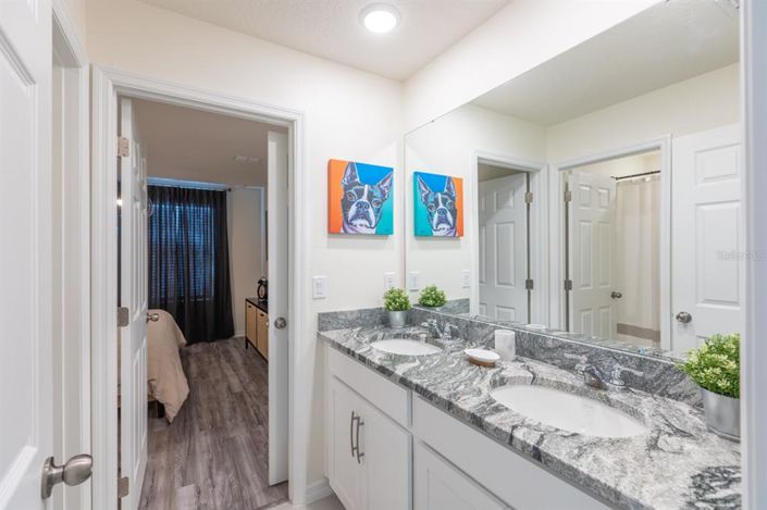 Image No.45-6 Bed Property for sale