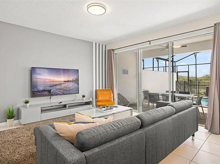 Image No.13-5 Bed Townhouse for sale