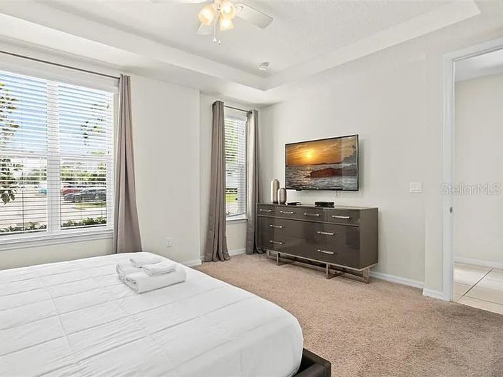 Image No.19-5 Bed Townhouse for sale