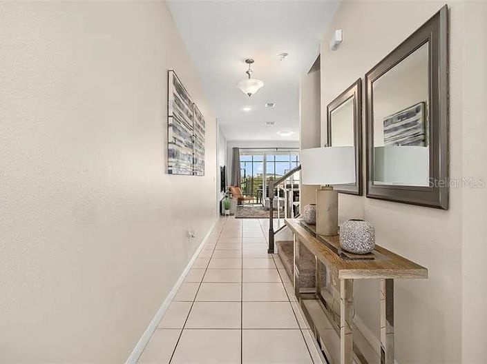 Image No.2-5 Bed Townhouse for sale