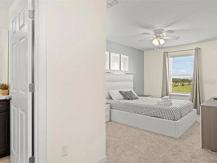 Image No.26-5 Bed Townhouse for sale