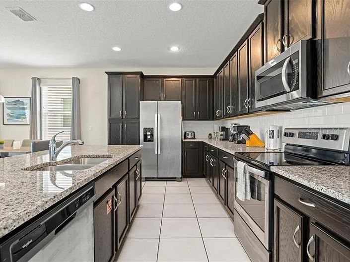 Image No.3-5 Bed Townhouse for sale