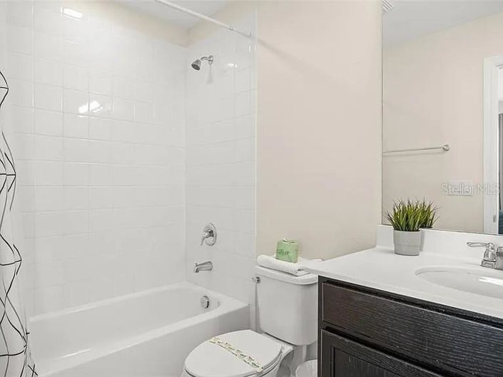 Image No.39-5 Bed Townhouse for sale