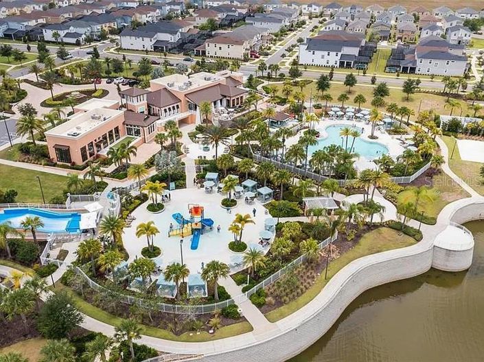 Image No.40-5 Bed Townhouse for sale