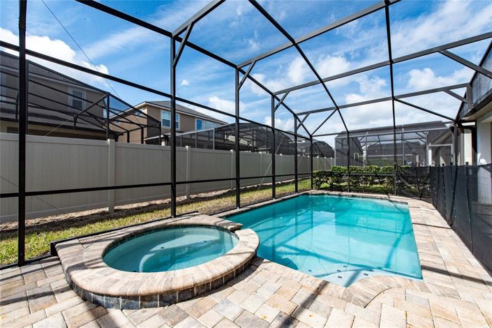 Image No.14-7 Bed Property for sale