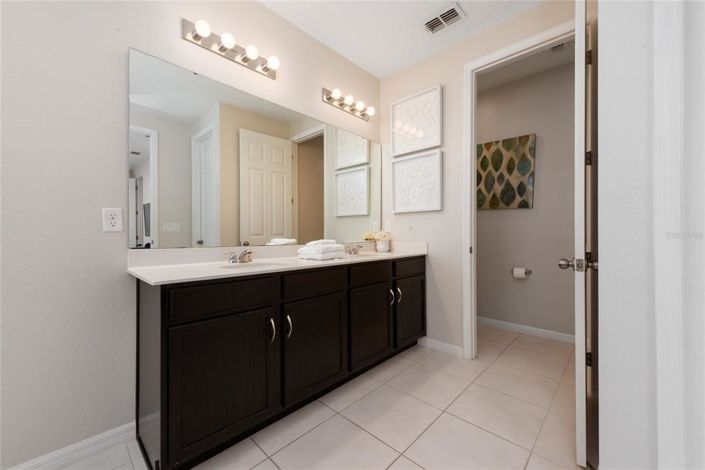 Image No.36-7 Bed Property for sale