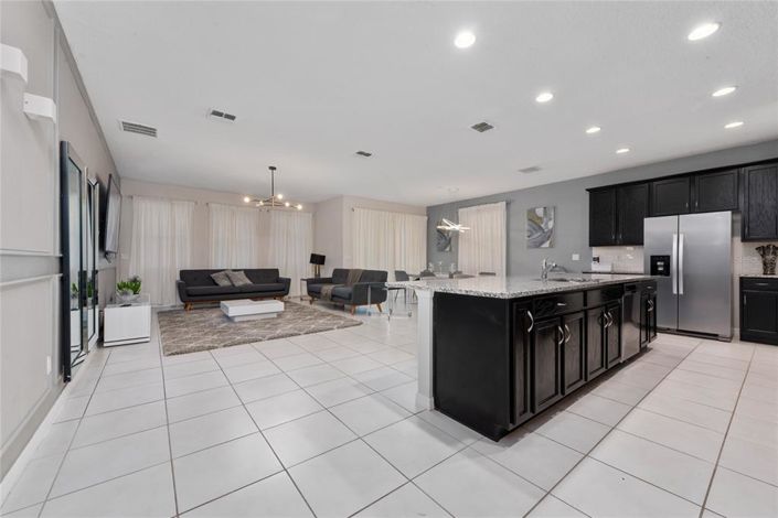 Image No.6-7 Bed Property for sale