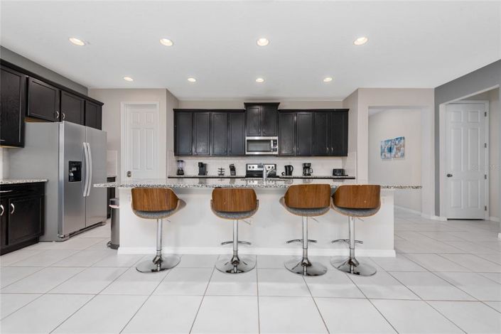 Image No.9-7 Bed Property for sale