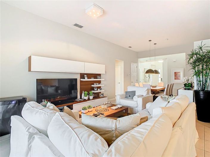 Image No.26-5 Bed Property for sale