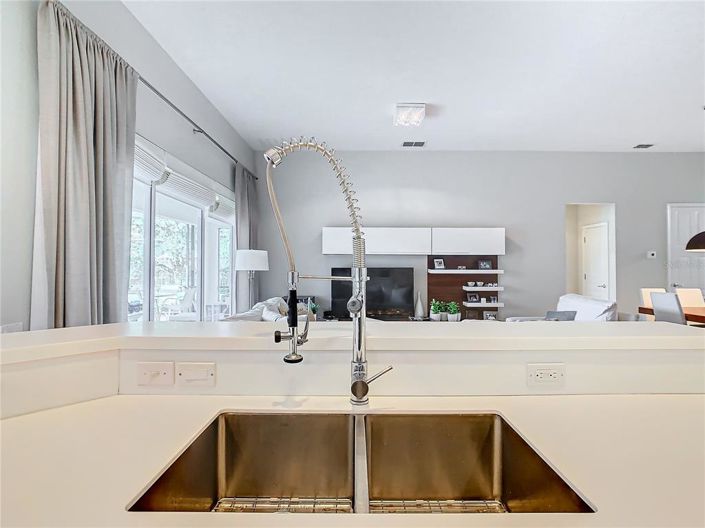 Image No.32-5 Bed Property for sale