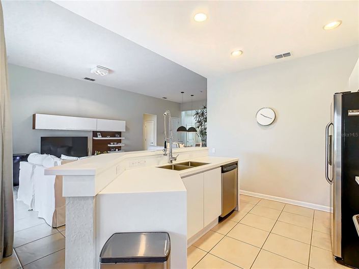 Image No.35-5 Bed Property for sale