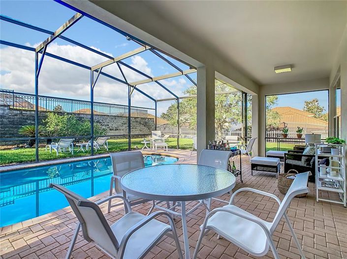 Image No.65-5 Bed Property for sale