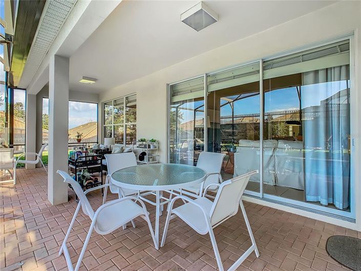 Image No.66-5 Bed Property for sale