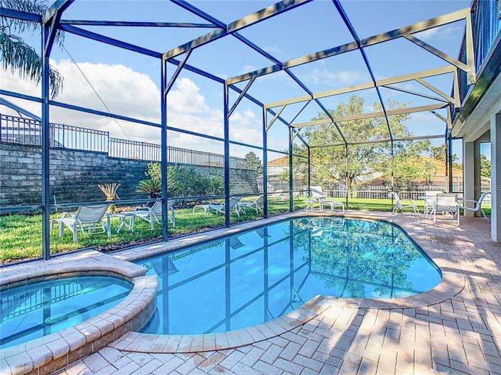 Image No.72-5 Bed Property for sale