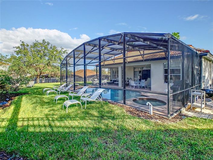 Image No.75-5 Bed Property for sale