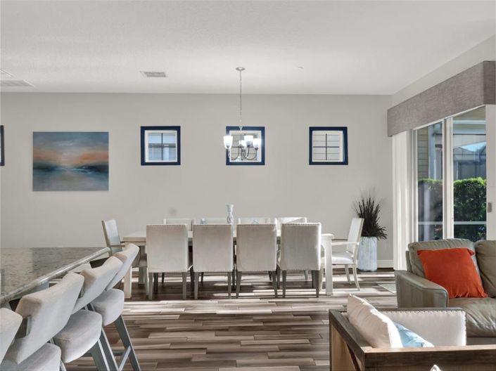 Image No.16-5 Bed Property for sale