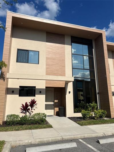 Image No.1-Maison de ville de 4 chambres à vendre à Kissimmee