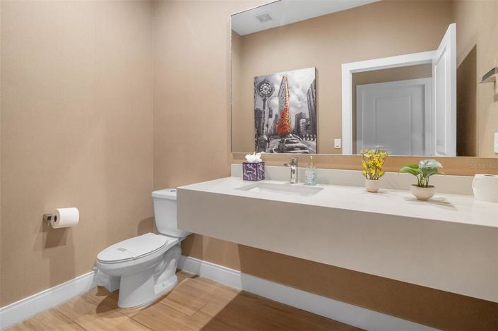 Image No.16-4 Bed Townhouse for sale