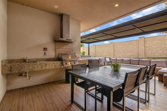 Image No.29-4 Bed Townhouse for sale