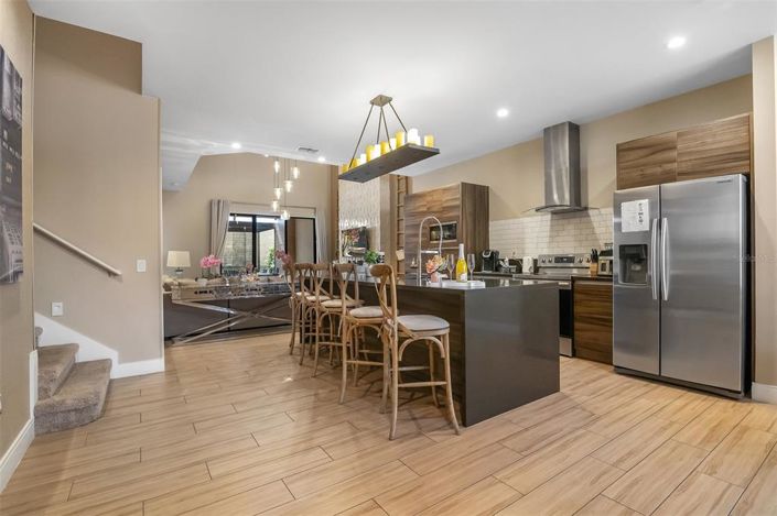 Image No.3-4 Bed Townhouse for sale