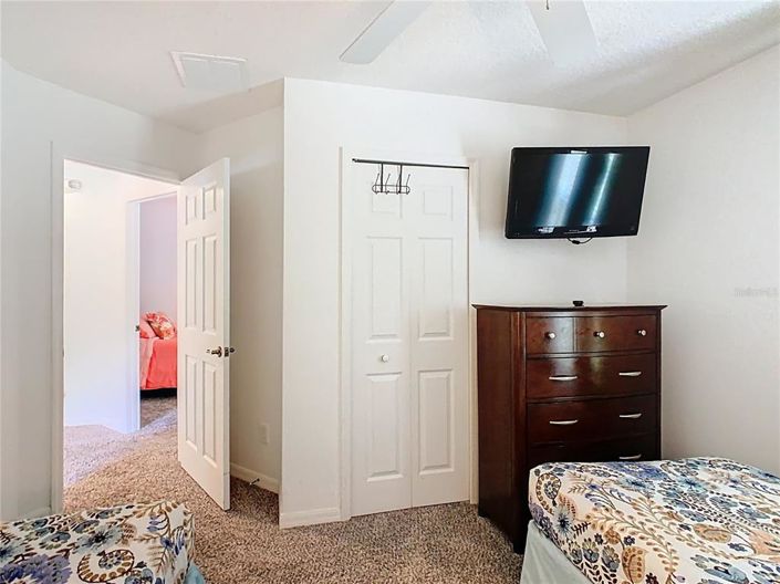 Image No.17-4 Bed Townhouse for sale