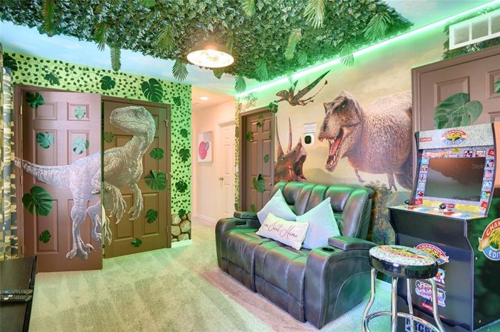 Image No.15-5 Bed Townhouse for sale