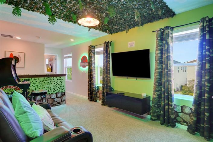 Image No.16-5 Bed Townhouse for sale