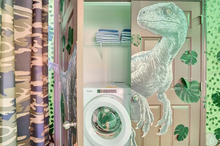 Image No.17-5 Bed Townhouse for sale