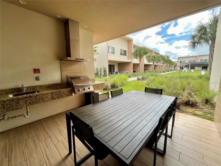 Image No.10-4 Bed Townhouse for sale