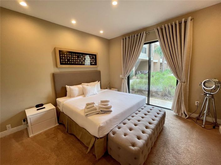 Image No.12-4 Bed Townhouse for sale