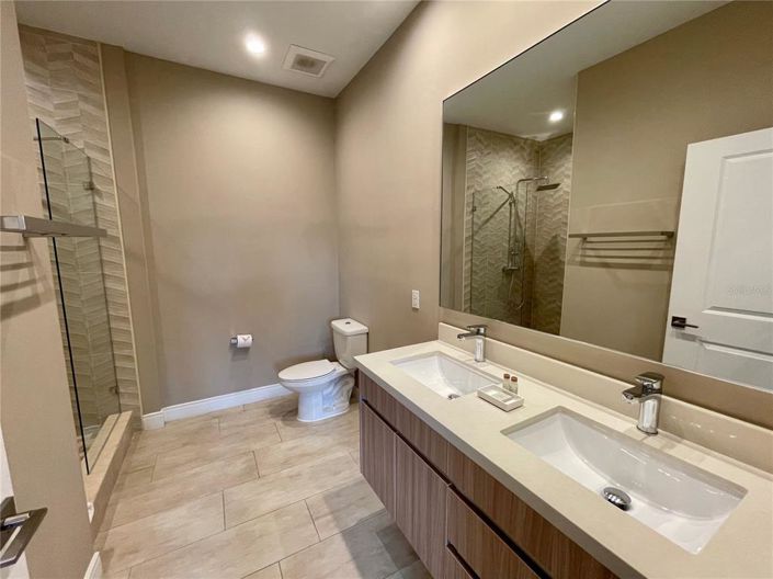 Image No.13-4 Bed Townhouse for sale