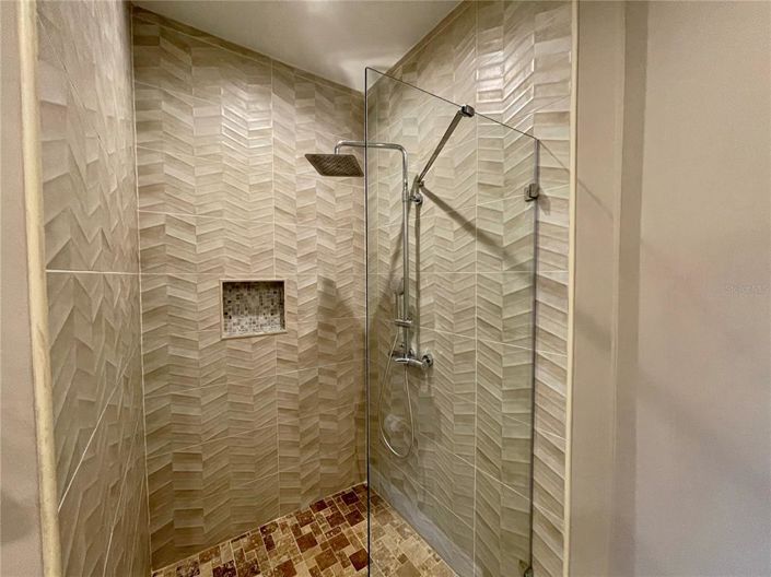 Image No.14-4 Bed Townhouse for sale