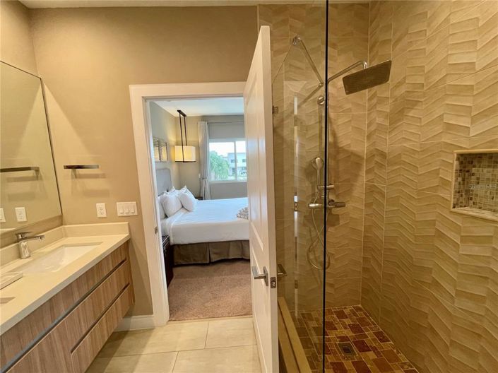 Image No.27-4 Bed Townhouse for sale