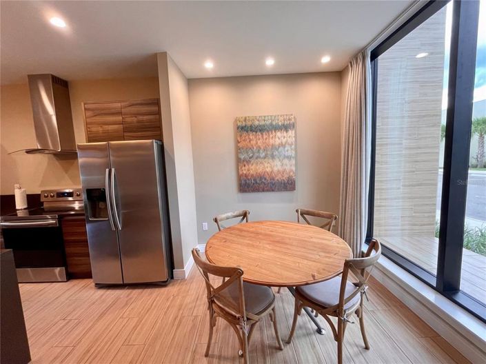 Image No.3-4 Bed Townhouse for sale